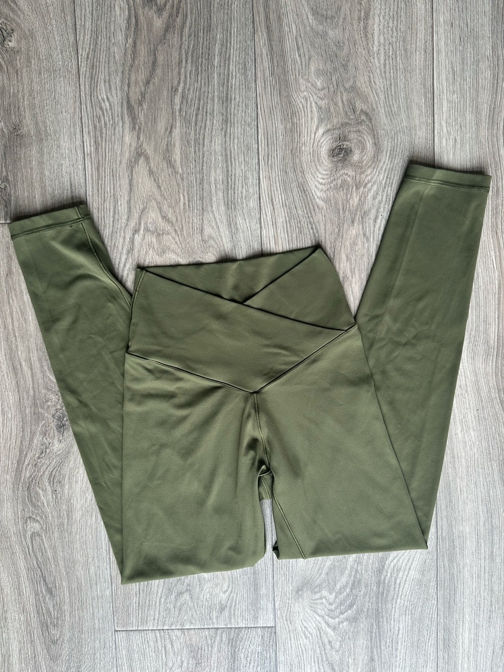 🫒Aerie Olive Green High-Rise Crossover Leggings